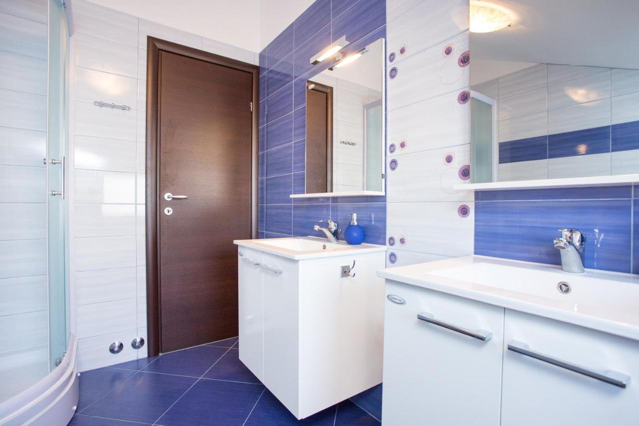 Apartments With Pool Ivana Krk Крк Экстерьер фото